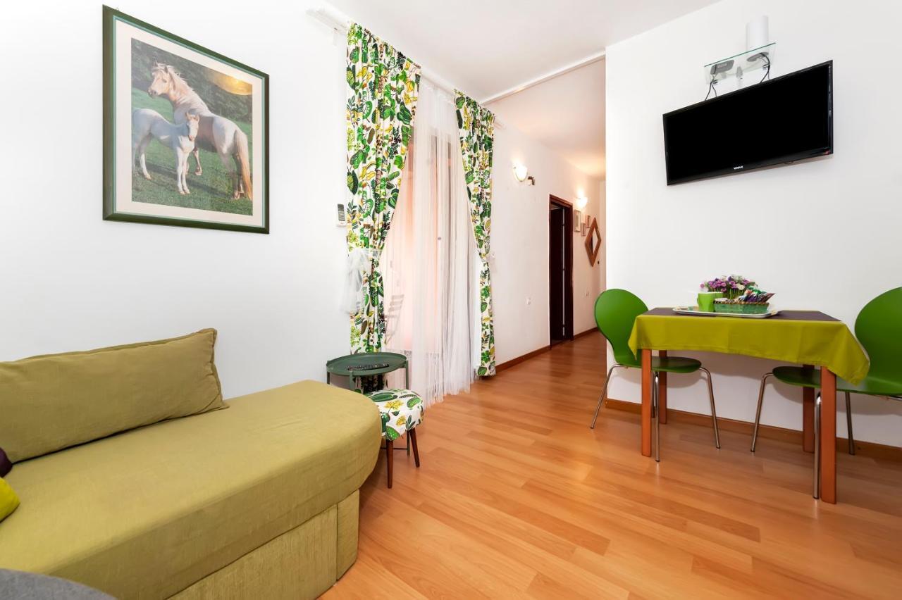 Apartments Aja And Stefy Ровинь Экстерьер фото