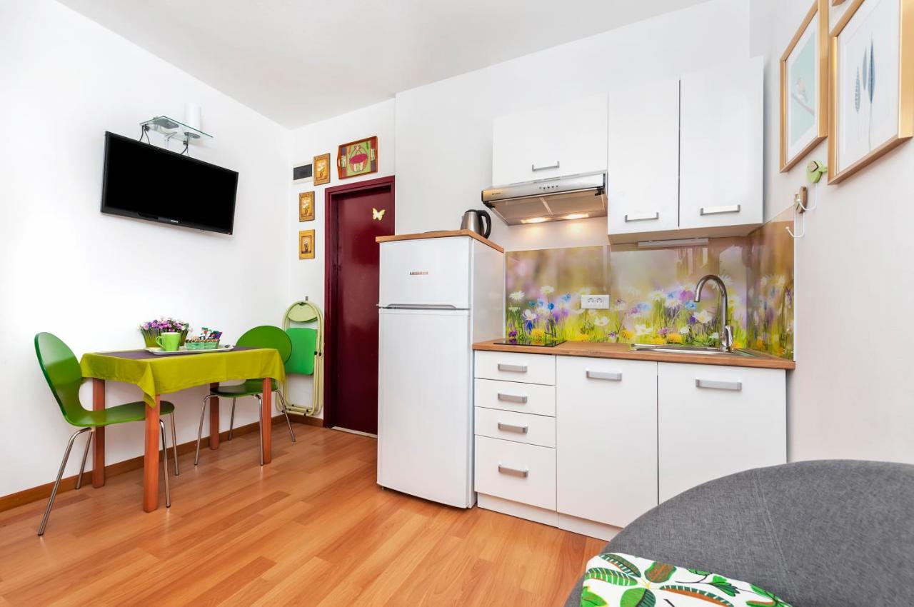 Apartments Aja And Stefy Ровинь Экстерьер фото